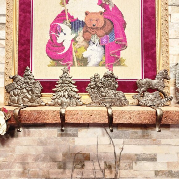 Noel Grandeur Christmas Cast Iron Vintage Stocking Hangers 4pc Set COLLECTIBLE - Picture 2 of 10